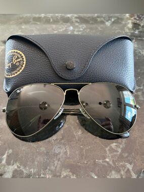 Ray-Ban Green and Gray Aviator Sunglasses